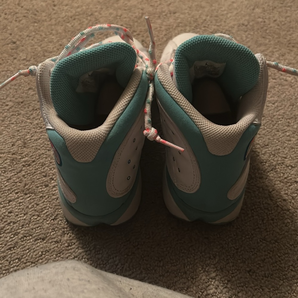 Slightly Used In Great Condition! Size 5 In Youth! - image 4